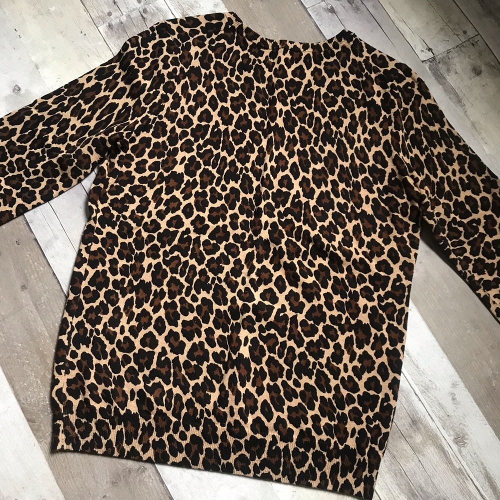 Leopard Sweater - Picture 6 of 6
